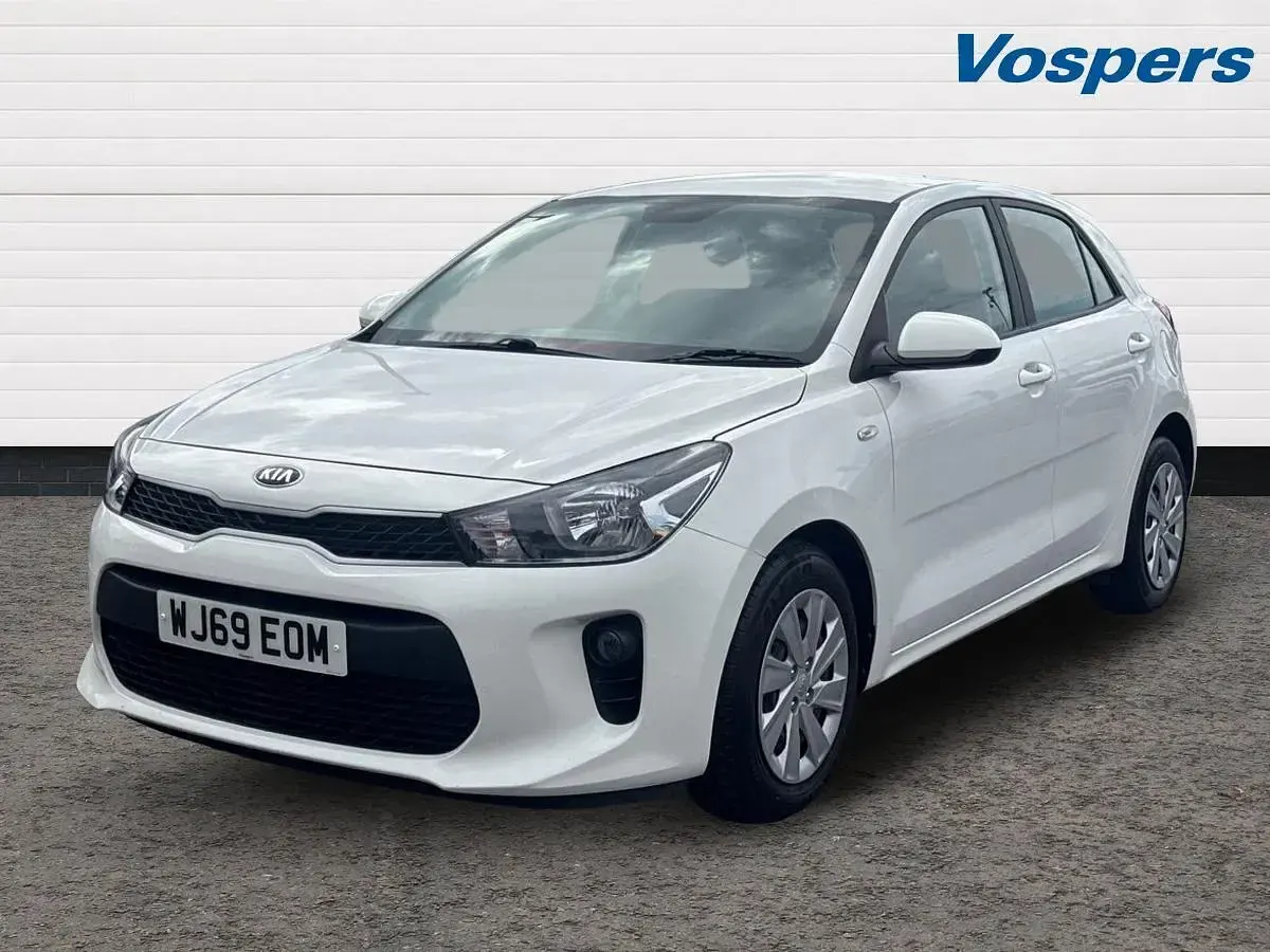 Used Kia Rio 83 HP (61 kW) 2019 White Hatchback