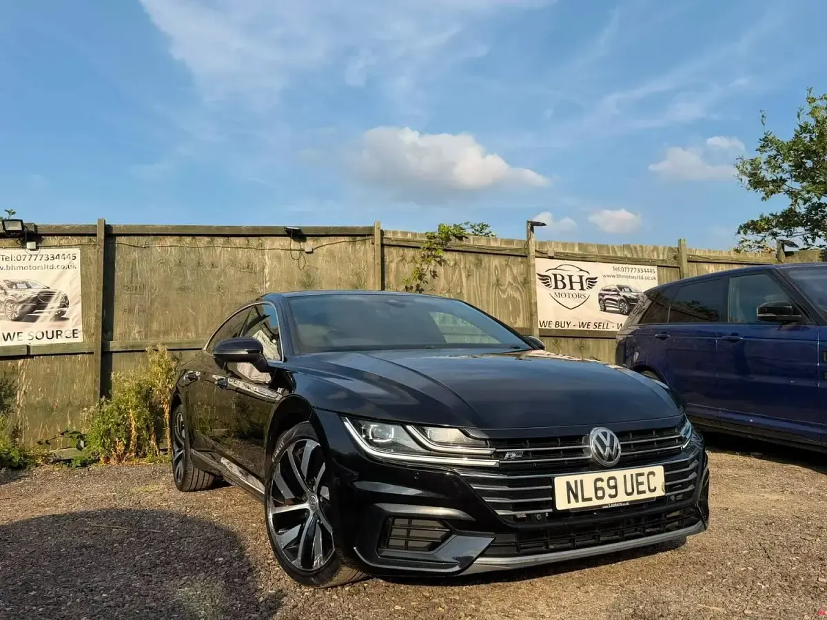 Used VW Arteon R-line 187 HP (137 kW) 2019 Black Hatchback