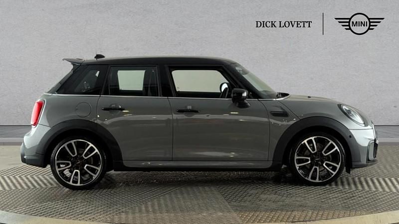 Used Mini Cooper Hatch 134 HP (98 kW) 2021 Moonwalk grey Hatchback