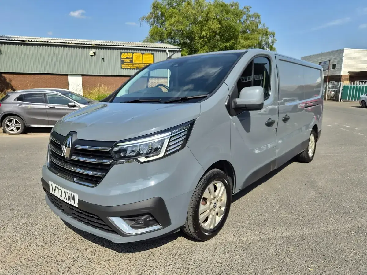 Used Renault Trafic 2023 Grey MPV