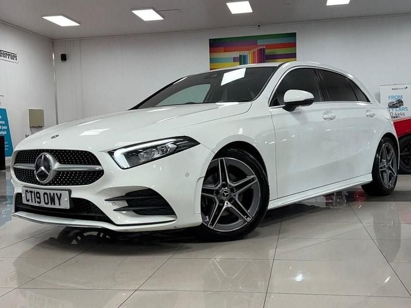 Used Mercedes A180 Executive 136 HP (100 kW) 2019 White Hatchback