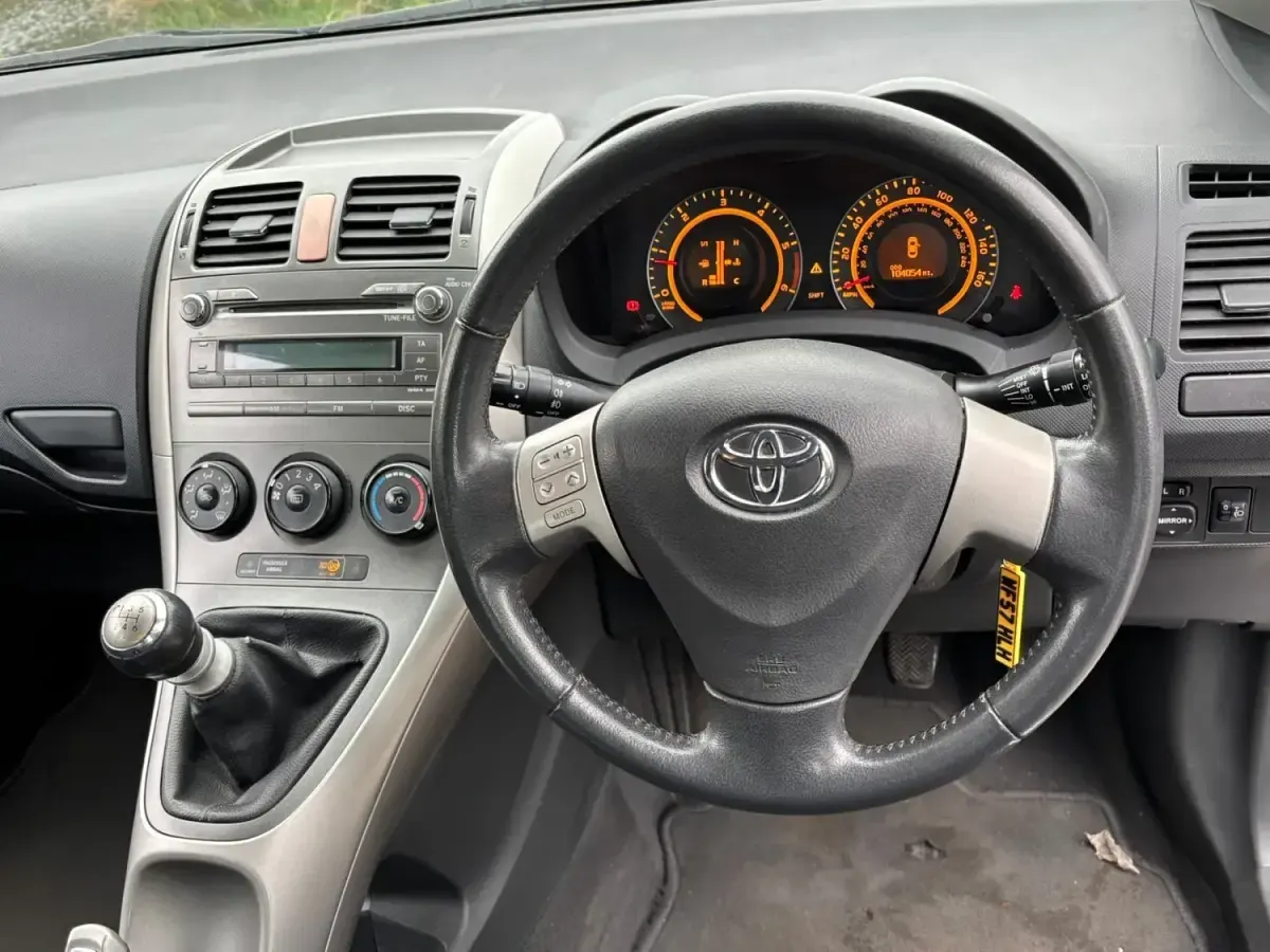Usado Toyota Auris 2007 Cinzento Citadino