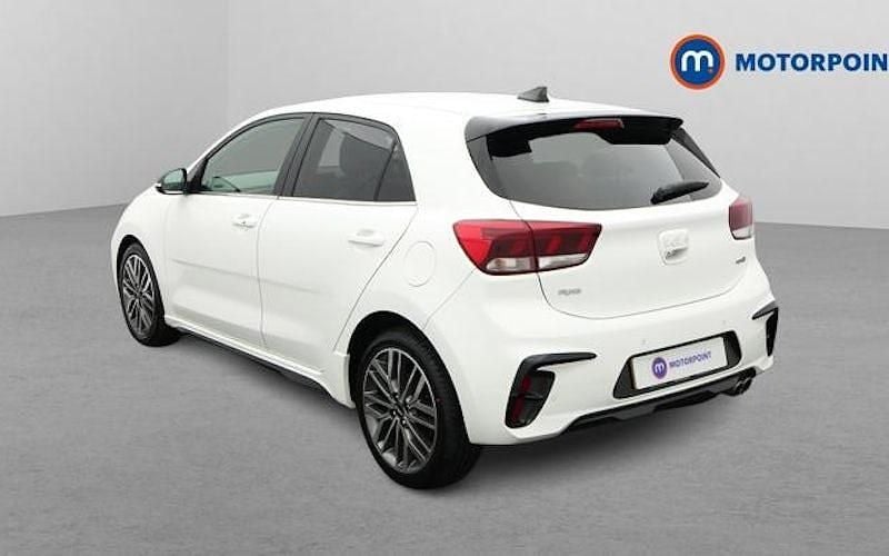 Usado Kia Rio GT-Line S 120 CV (88 kW) 2022 Blanco Utilitario