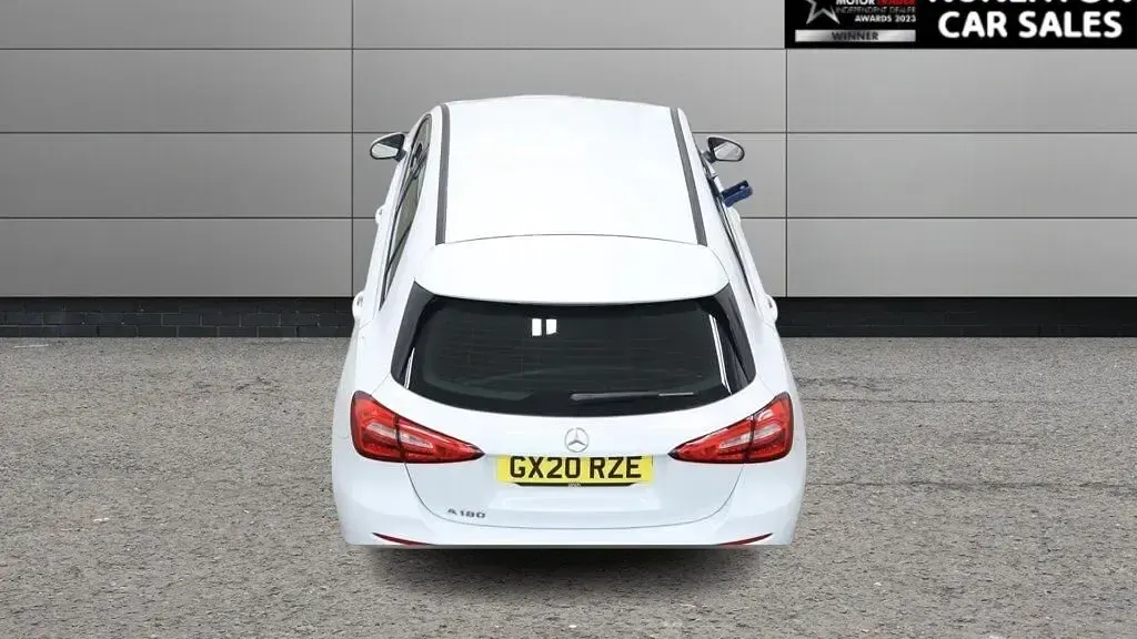 Used Mercedes A180 SE 136 HP (100 kW) 2020 White Hatchback