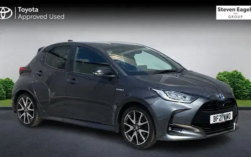 Second-hand Toyota Yaris Hybrid 116 CP (85 kW) 2021 Hatchback