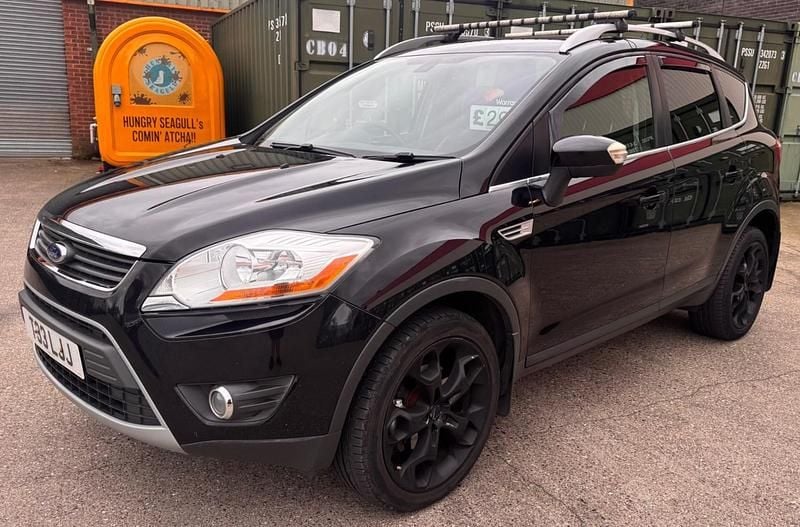 Used Ford Kuga Titanium 163 HP (119 kW) 2012 Black SUV