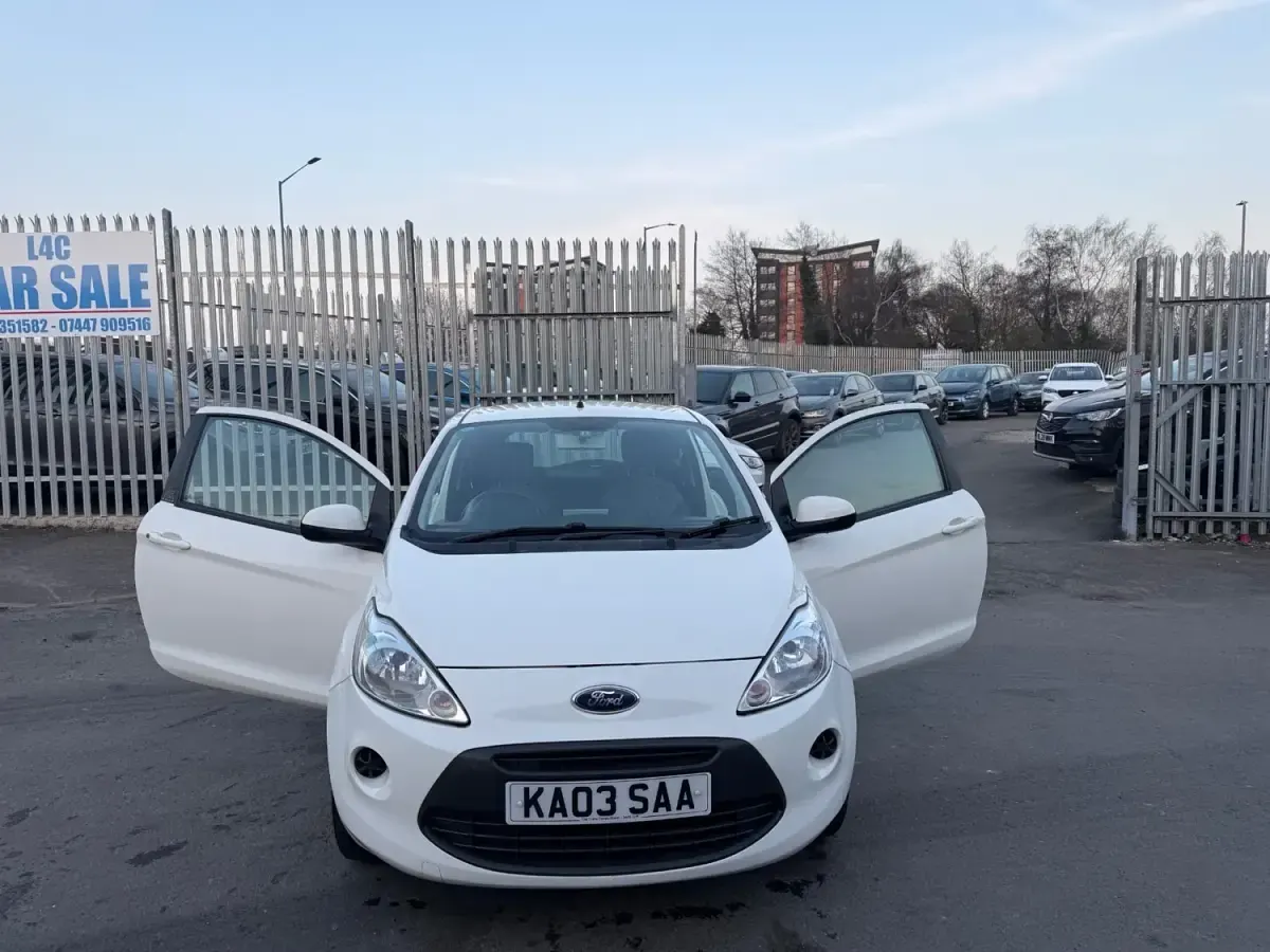 Usado Ford Ka 69 HP (50 kW) 2013 Branco Citadino