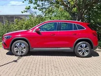 Used Mercedes GLA200 Executive 163 HP (119 kW) 2024 Red SUV