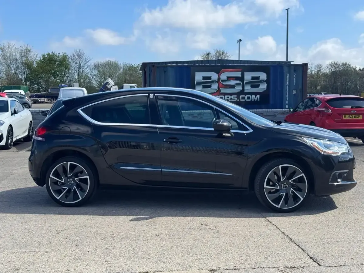 Używany Citroën DS4 2014 Czarny Hatchback