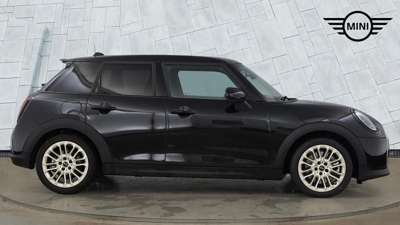 Used Mini Cooper S Hatch 201 HP (147 kW) 2025 Black Hatchback