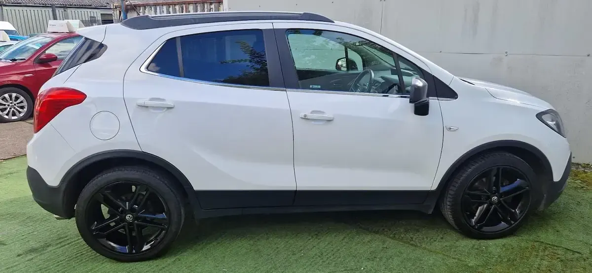 Used Vauxhall Mokka Edition 140 HP (102 kW) 2015 White SUV