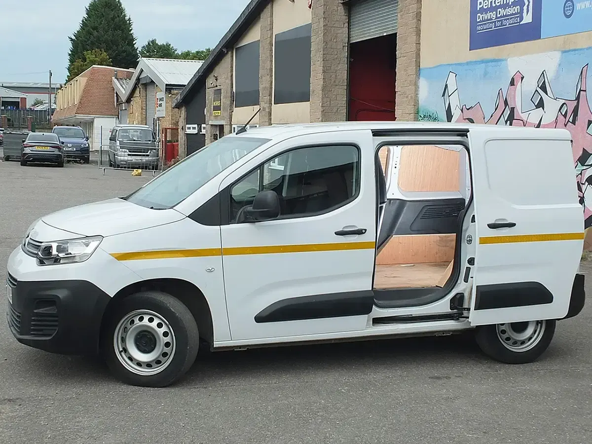 Used Citroën e-Berlingo 100 HP (73 kW) 2023 White