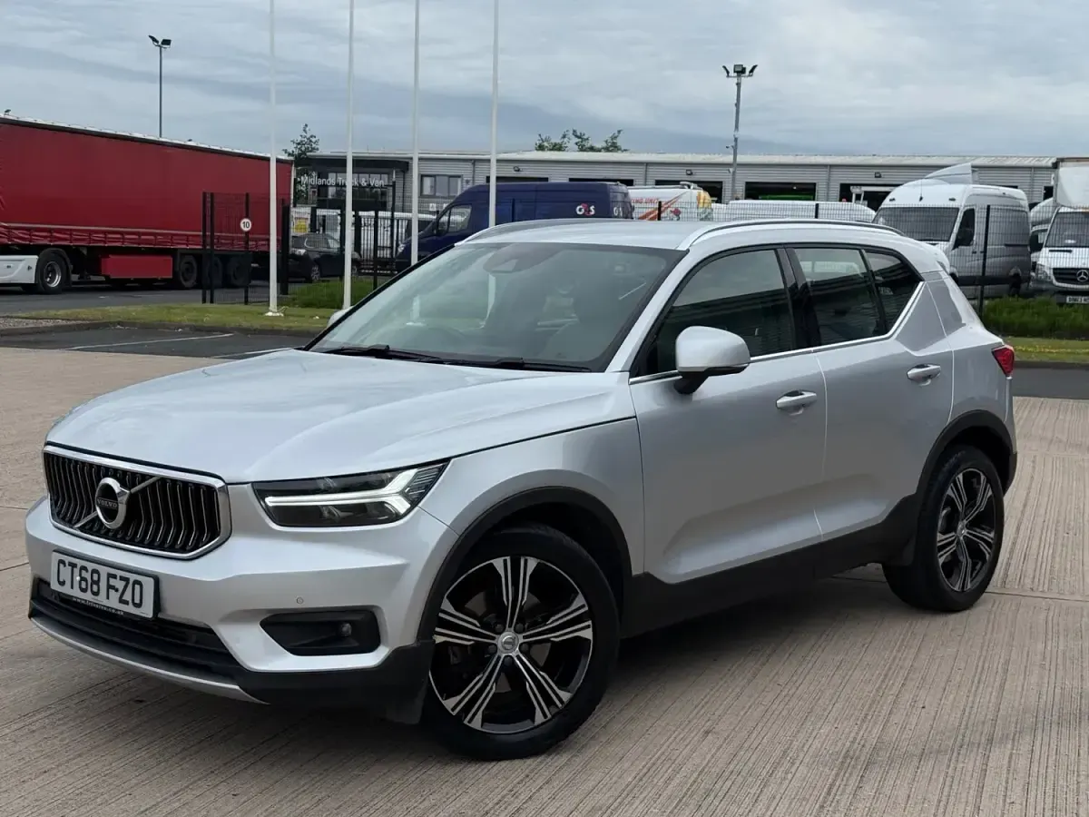 Used Volvo XC40 Inscription 2018 Silver SUV
