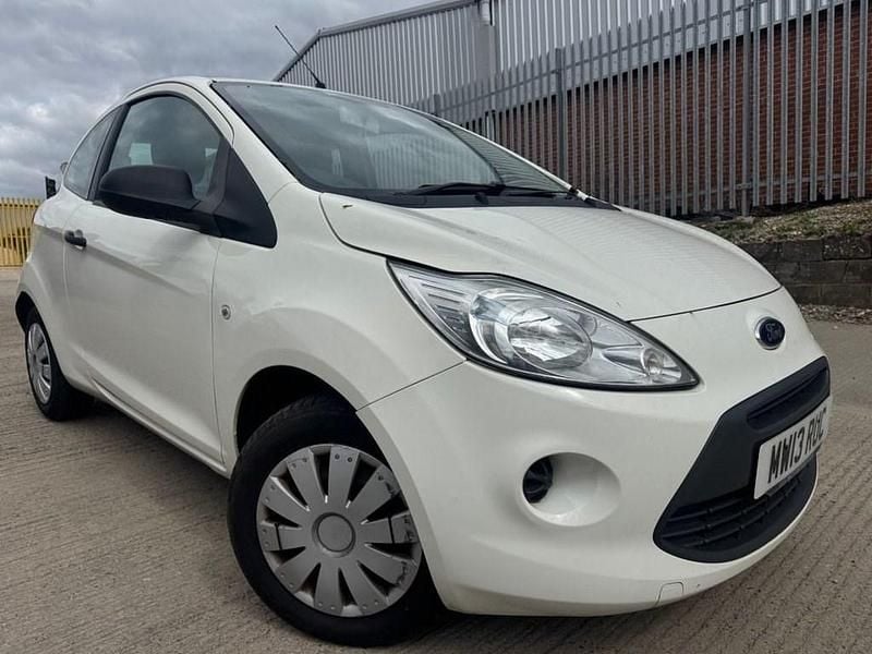 Used Ford Ka Studio 69 HP (50 kW) 2013 White Hatchback