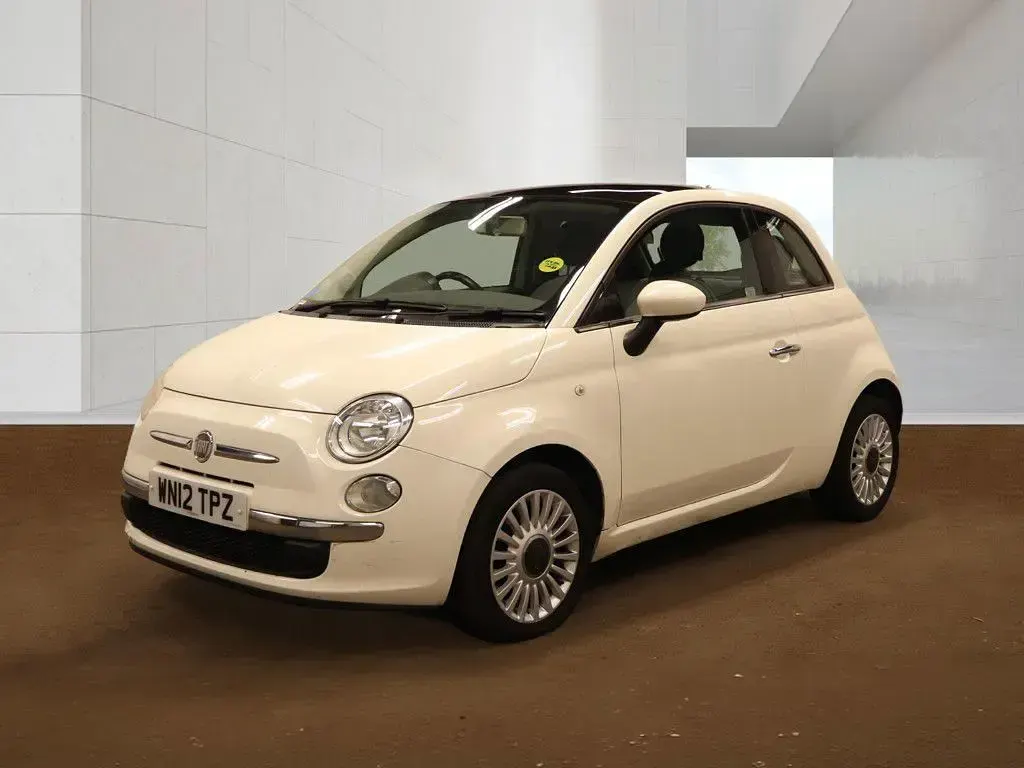 Used Fiat 500 Lounge 69 HP (50 kW) 2012 White Hatchback