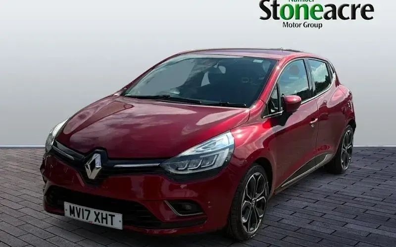 Used Renault Clio Dynamique 90 HP (66 kW) 2016 Red Hatchback