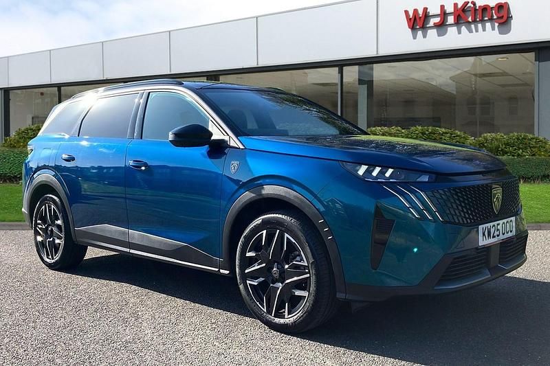 Used Peugeot 5008 GTi 136 HP (100 kW) 2025 Blue SUV