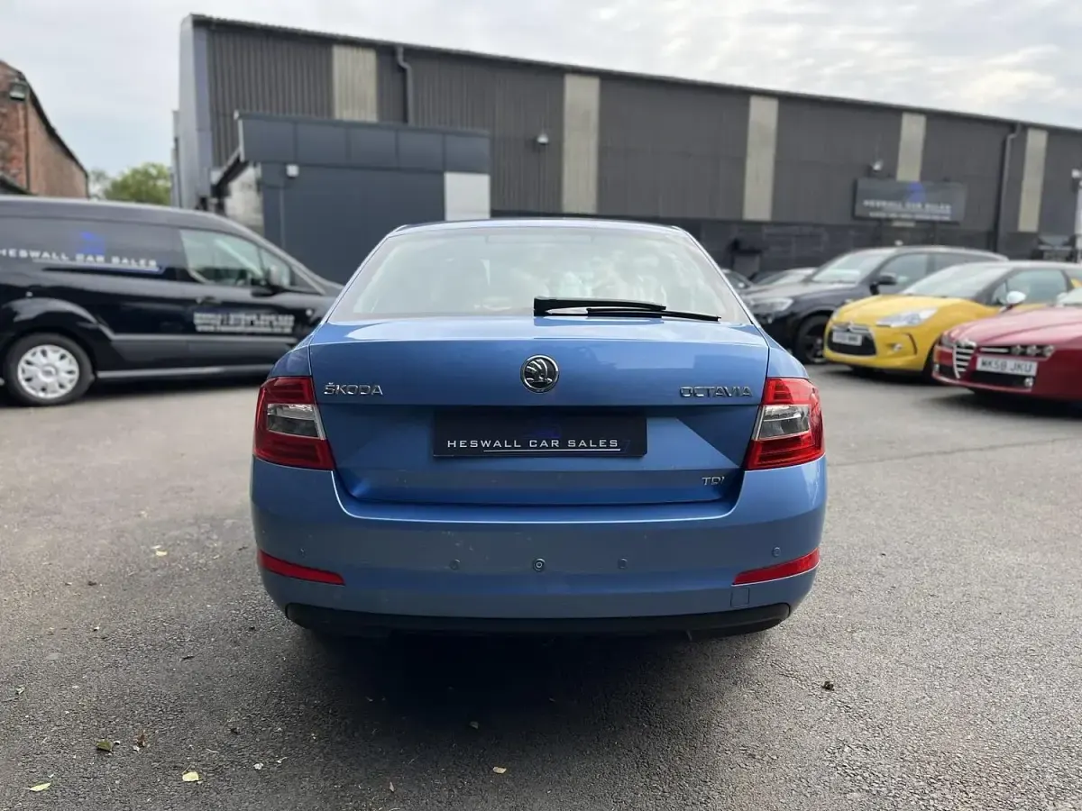 Used Skoda Octavia 105 HP (77 kW) 2013 Blue Hatchback