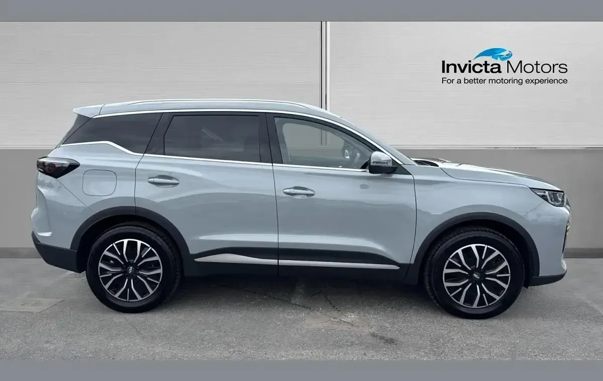 Used Chery Tiggo 7 235 HP (172 kW) 2025 Grey SUV