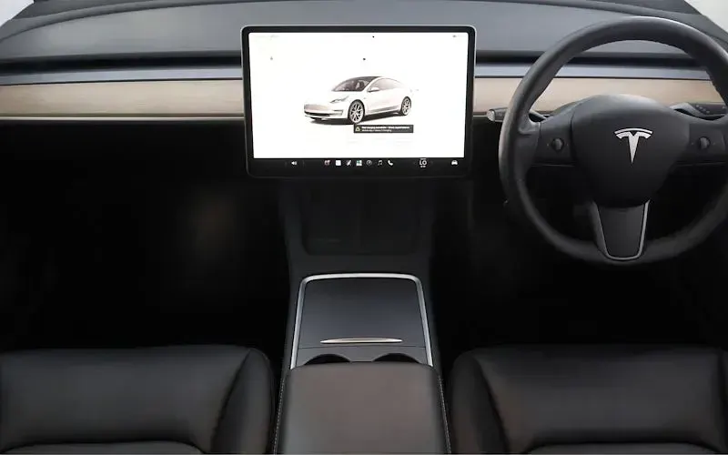 Used Tesla Model 3 Long Range AWD 366 kW (498 HP) 2022 White Sedan
