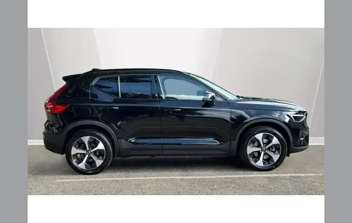 Used Volvo XC40 Plus 163 HP (119 kW) 2025 Black SUV