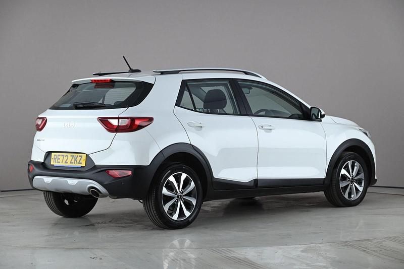 Used Kia Stonic 100 HP (73 kW) 2022 White SUV