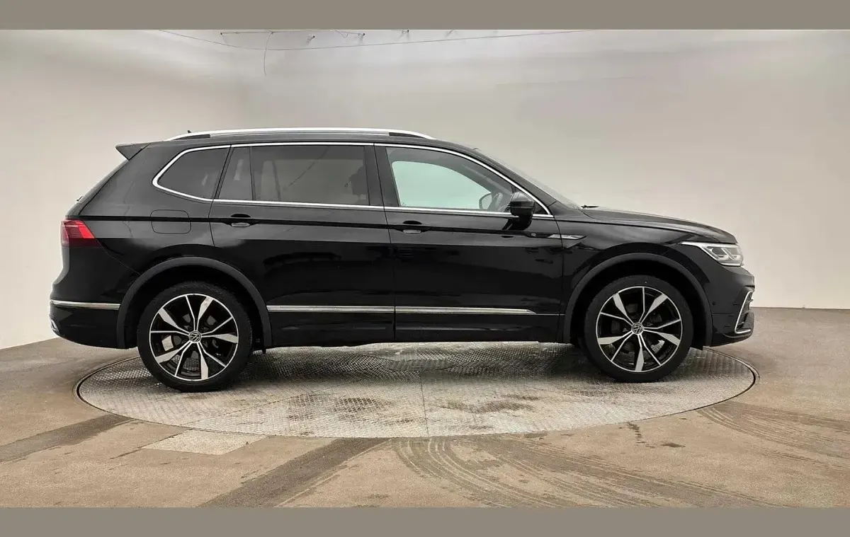 Used VW Tiguan Allspace R-line 150 HP (110 kW) 2023 Black SUV