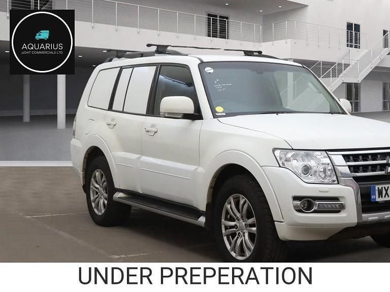 White Used 2018 Mitsubishi Shogun SUV | £11,499 (Good price) - Image 1/1
