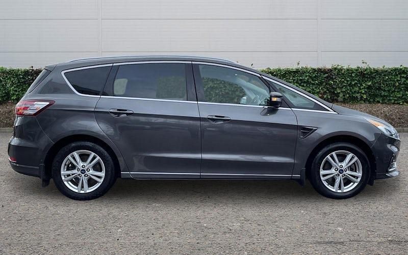 Used Ford S-MAX Titanium 190 HP (139 kW) 2022 Grey MPV