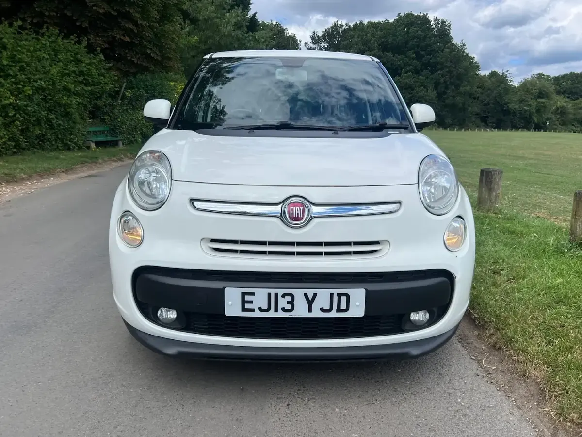Used Fiat 500L Pop Star 85 HP (62 kW) 2013 White MPV