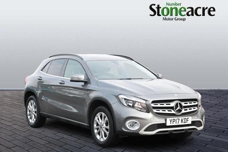 Grey Used 2017 Mercedes GLA200 SE SUV | £13,495 (Good price) - Image 1/1