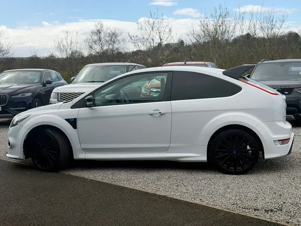 Used Ford Focus RS 2010 White Hatchback