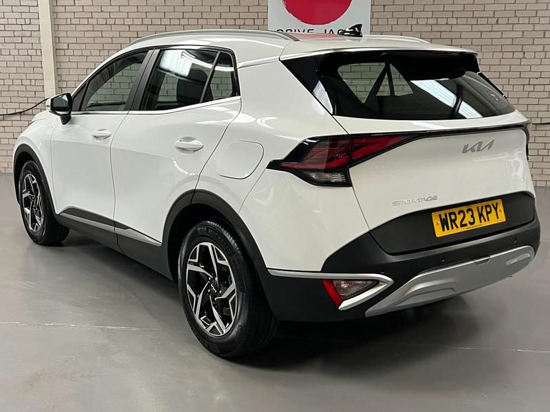 Used Kia Sportage 2023 White SUV