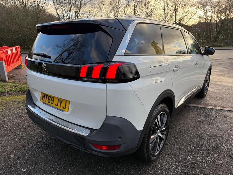 Used Peugeot 5008 Allure 2019 White Hatchback