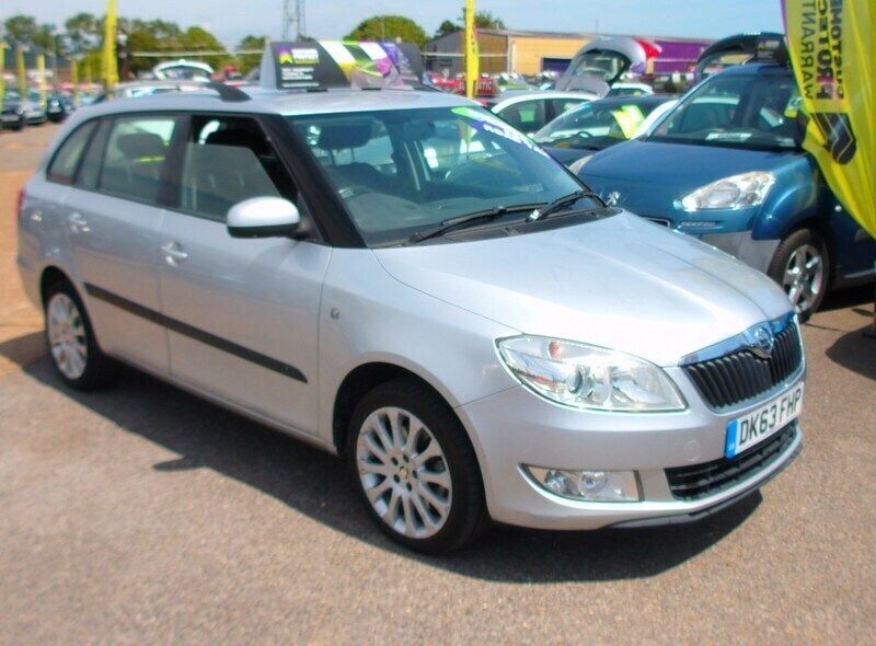 Silver Used 2013 Skoda Fabia Elegance Estate | £3,995 (Fair price) - Image 1/4