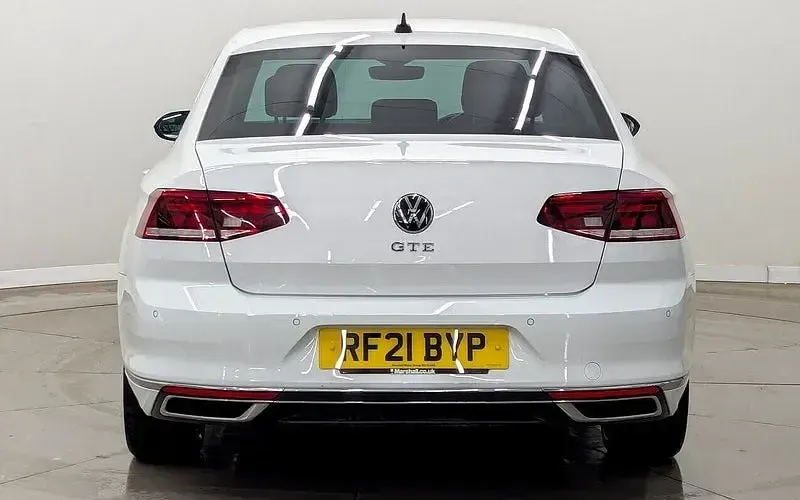 Used VW Passat GTE 218 HP (160 kW) 2021 White Sedan
