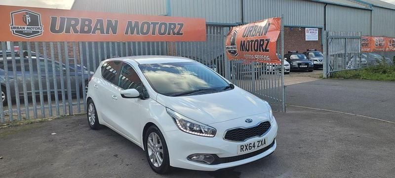 White Used 2014 Kia Ceed Hatchback | £2,495 (Super price) - Image 1/4