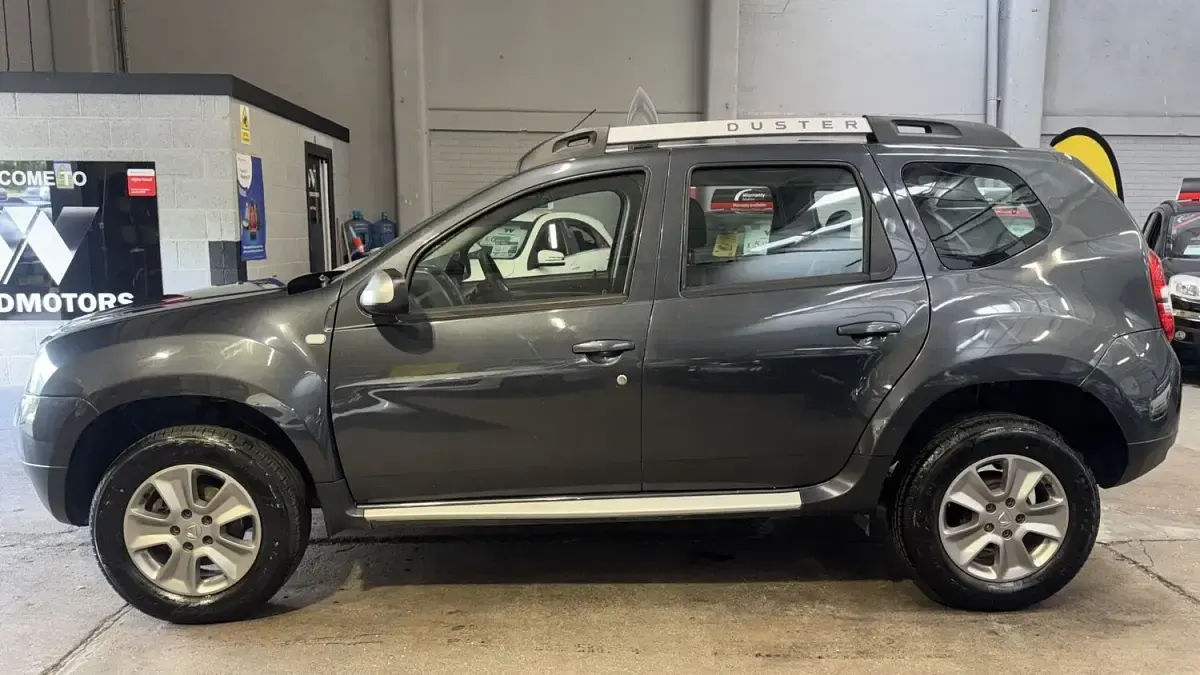 Used Dacia Duster Lauréate 110 HP (80 kW) 2017 Grey SUV