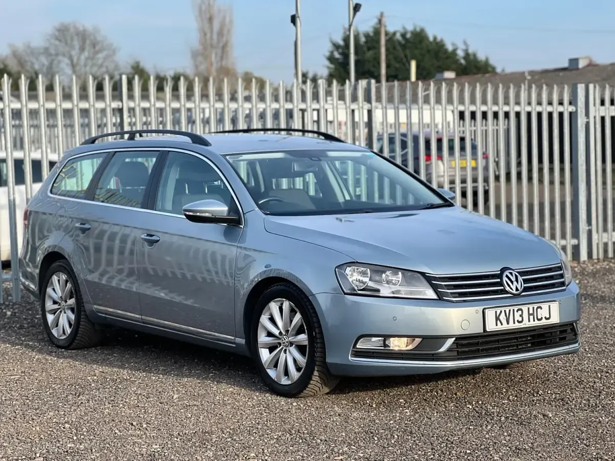 Begagnad VW Passat Highline 2013 Grå Kombi