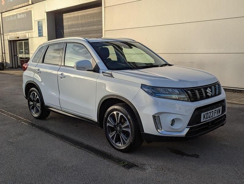 White Used 2023 Suzuki Vitara SZ5 Hatchback | £17,990 (Fair price) - Image 1/4