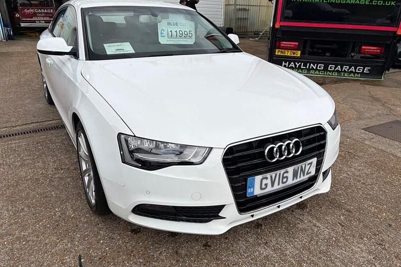 Used Audi A5 Sportback Design 150 HP (110 kW) 2016 White Hatchback