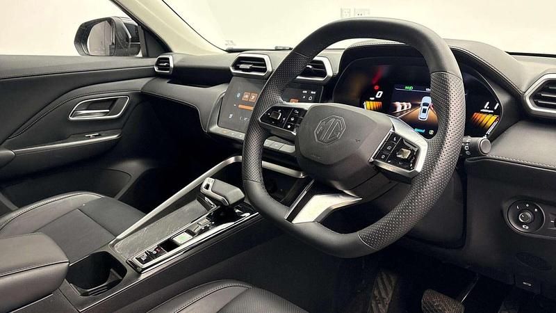 Used MG ZS Trophy 2024 Black Hatchback