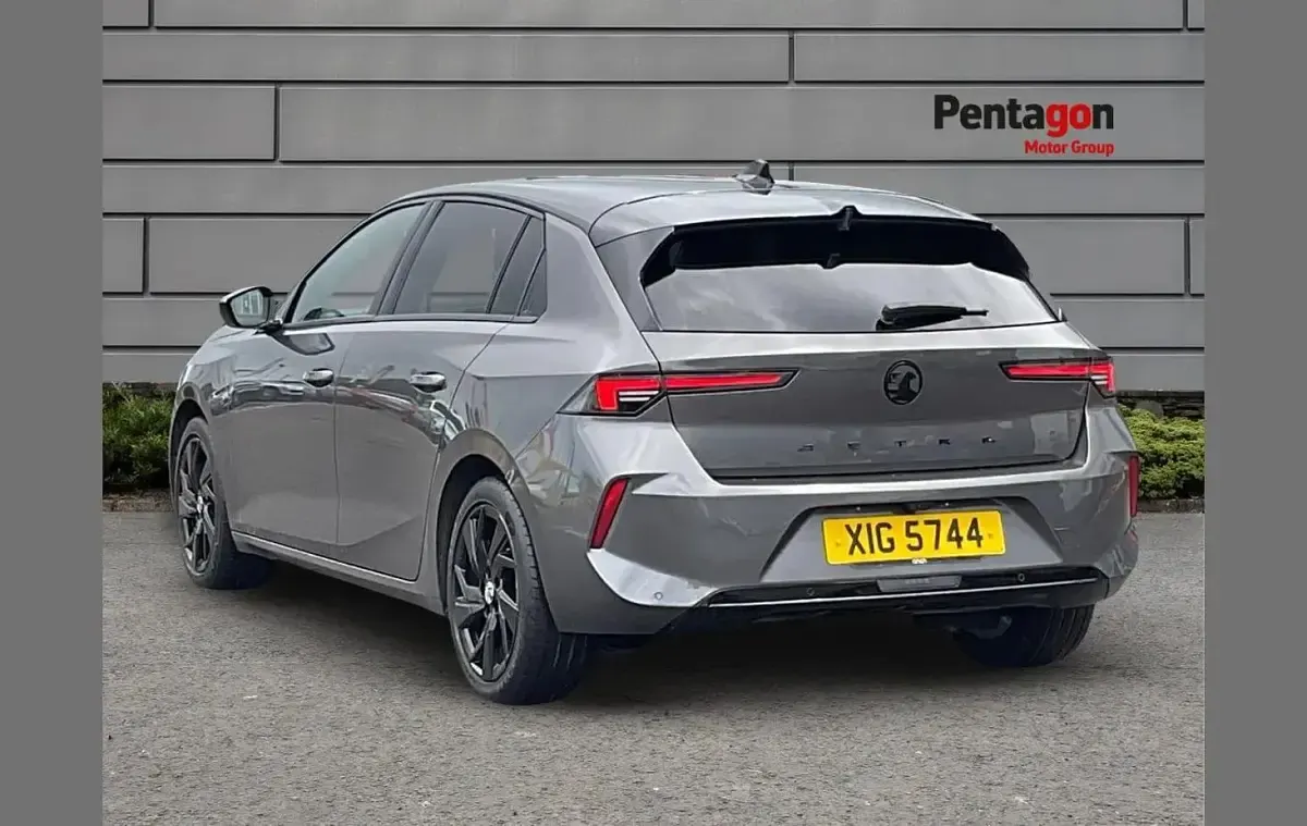Used Vauxhall Astra 128 HP (94 kW) 2024 Grey Hatchback