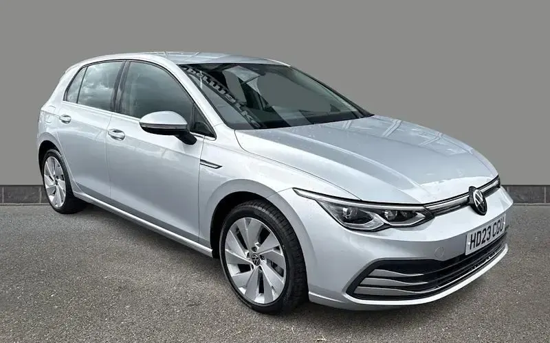 Used VW Golf VIII Style 131 HP (96 kW) 2023 Hatchback
