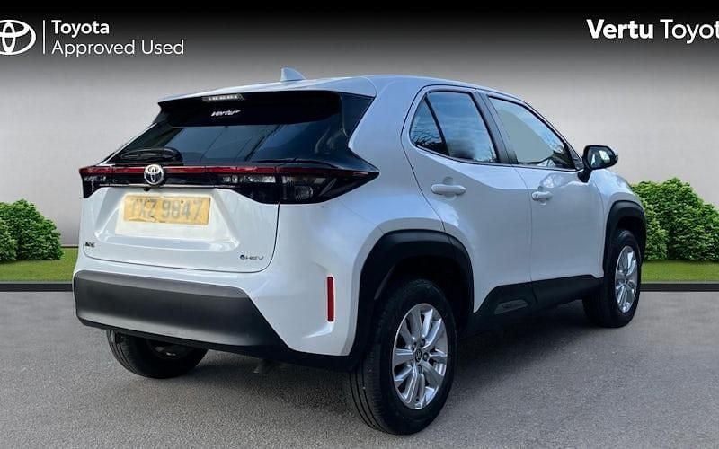 Used Toyota Yaris Hybrid 116 HP (85 kW) 2026 Estate