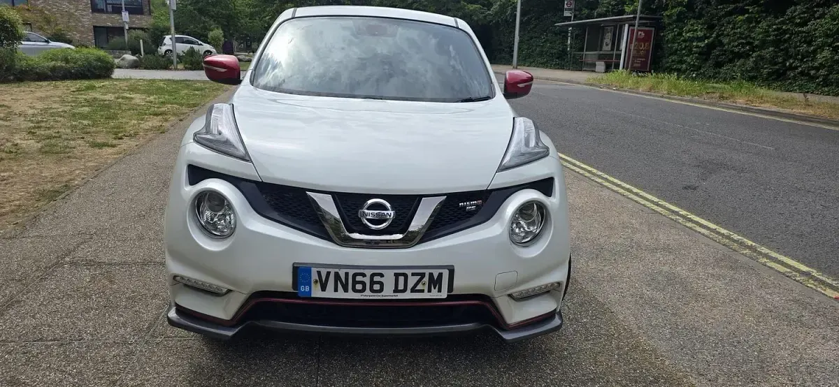 Used Nissan Juke Nismo RS 218 HP (160 kW) 2016 White SUV