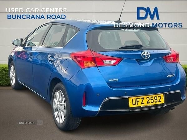 Used Toyota Auris 2014 Blue Hatchback
