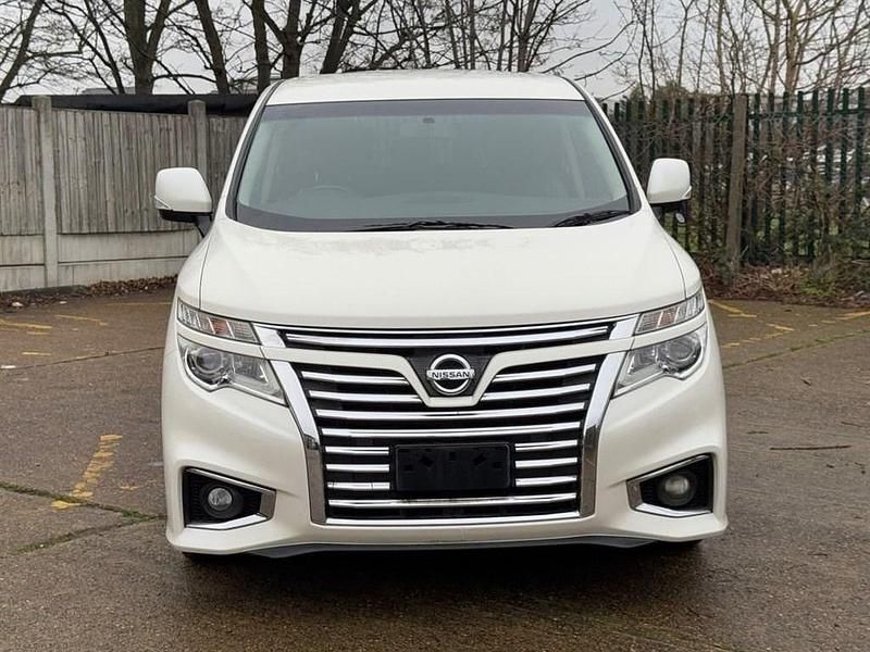 Used Nissan Elgrand 2018 White MPV