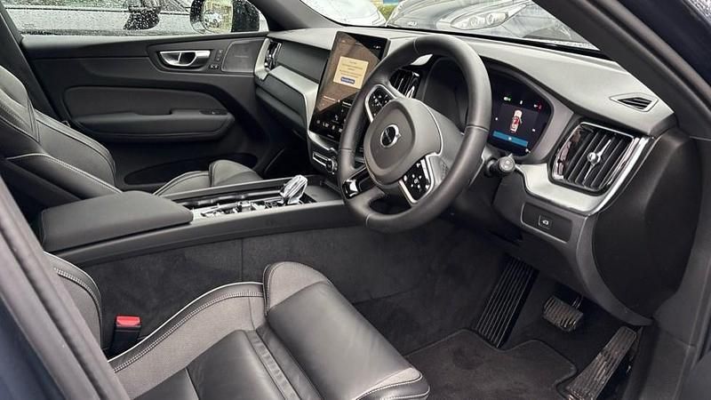 Used Volvo XC60 Plus 2025 Blue SUV