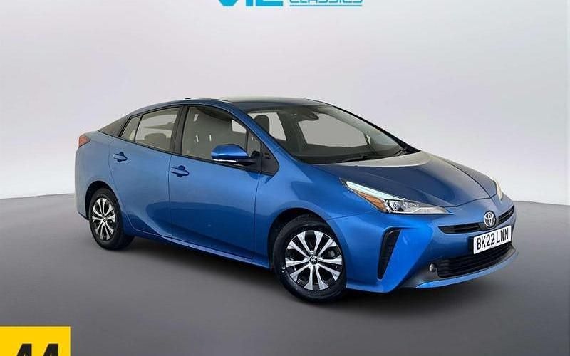 Used Toyota Prius Active 122 HP (89 kW) 2021 Blue Hatchback